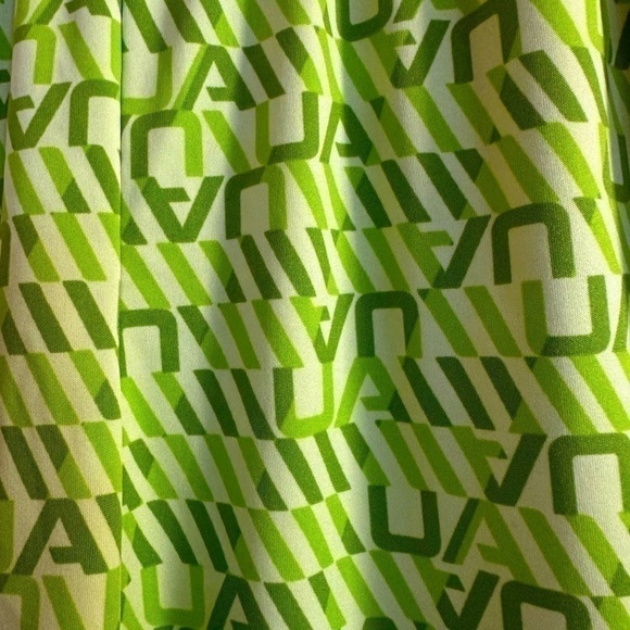 Men’s Under Armour Athletic Drawstring Shorts - Size Large - Mint Condition - Picture 2 of 3